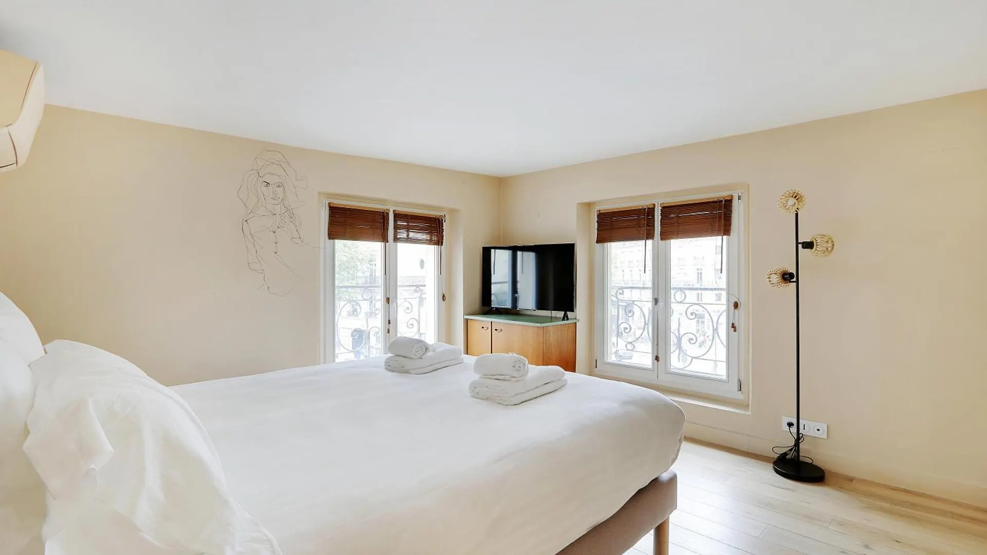 Pick A Flat'S Apartment In Saint-Germain - Rue Du Bac Paris 0*,  France